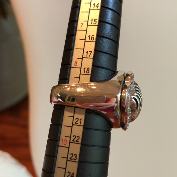 Silver and rhinestone cocktail ring. Tarnish Resistant - Picture 7 of 7